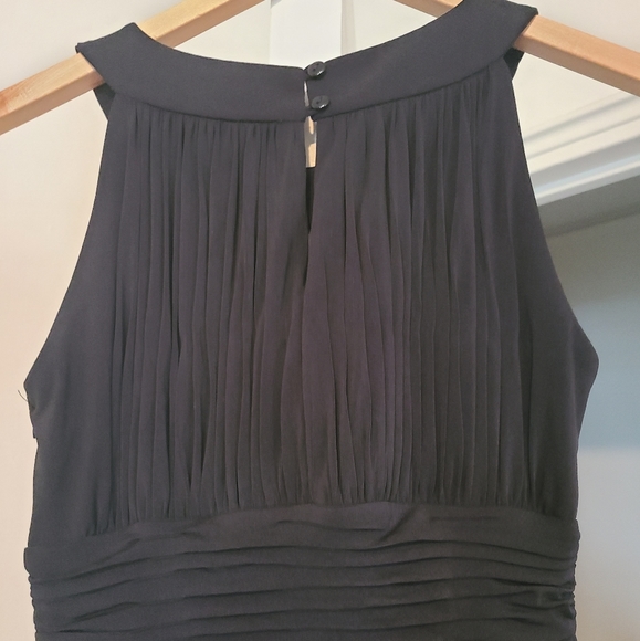 Sangria Black Long Keyhole Dress - Picture 6 of 7